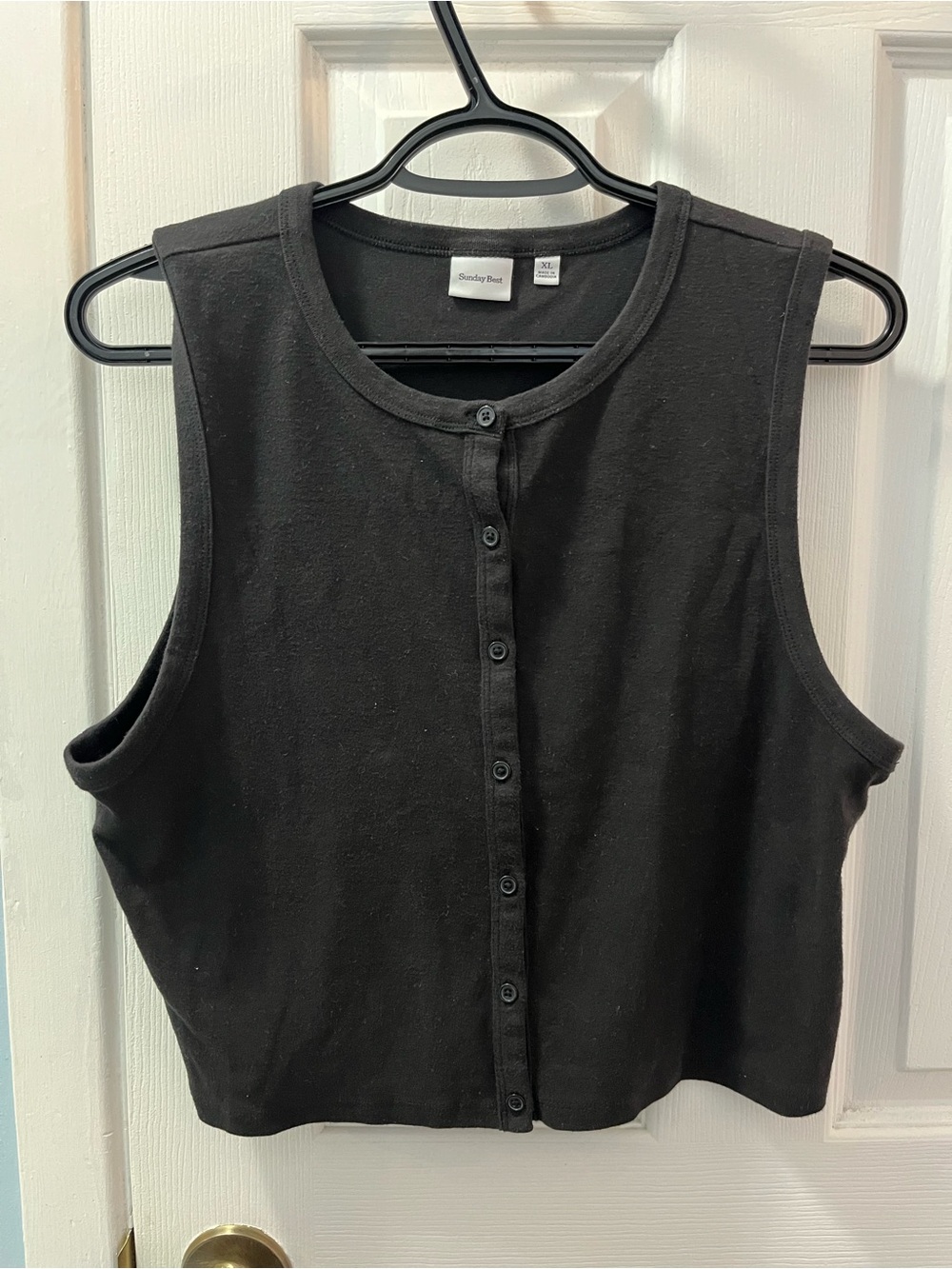 Aritzia Sunday Best Black Crew Neck Button-Up Tank Top - Size XL